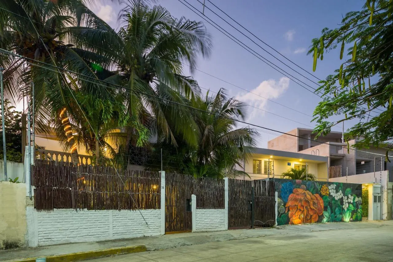Гостевой дом Отель Casa Tropical Канкун