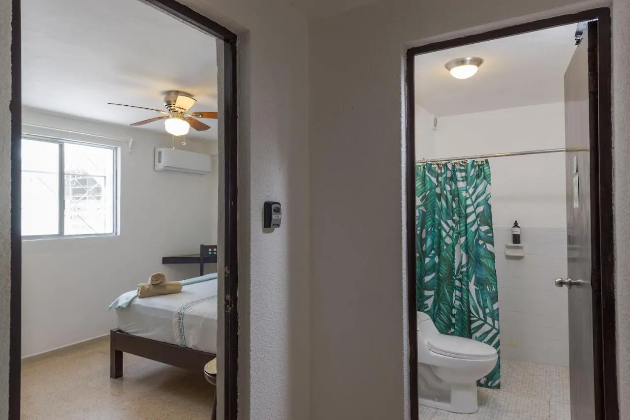 Guest house Casa Tropical Hotel Cancun Mexico